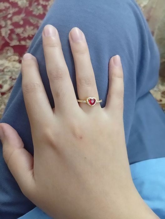 Tilla uzuk zanglamaydigan põlatdan (Bijuka by Pandora)