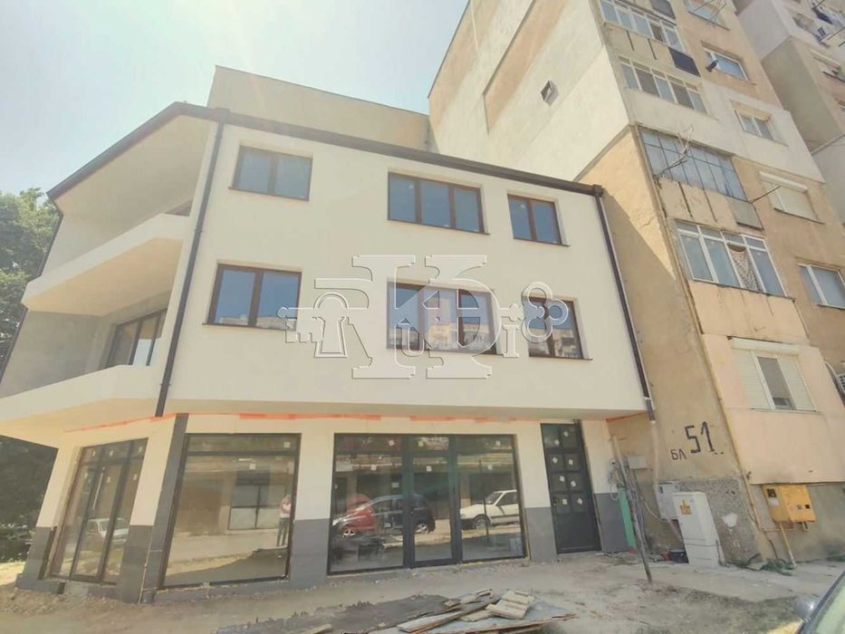 Продава се Многостаен апартамент в Добрич, Балик - 134 кв.м за 1000 €/кв.м - Снимка #1