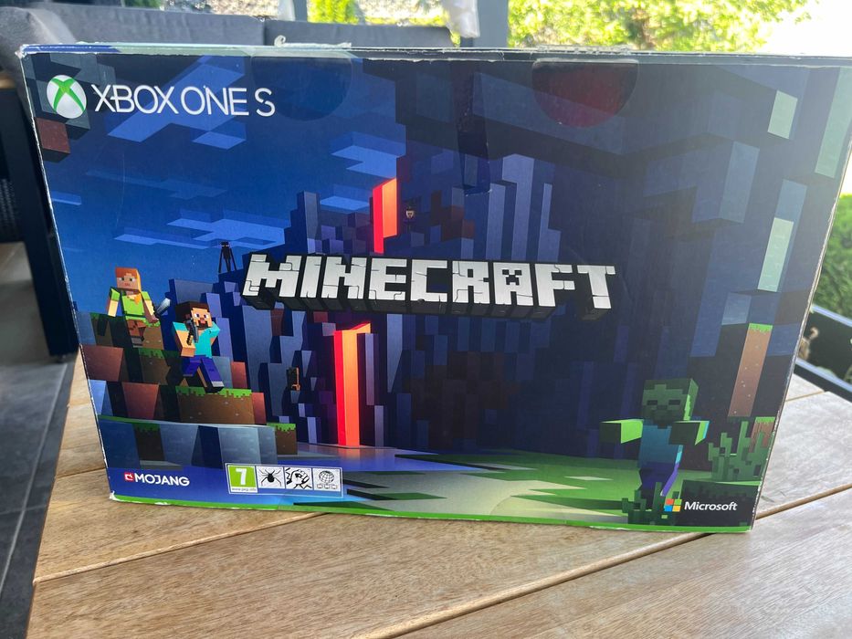 Xbox One S 1Tb Minecraft Limited Edition complet la cutie