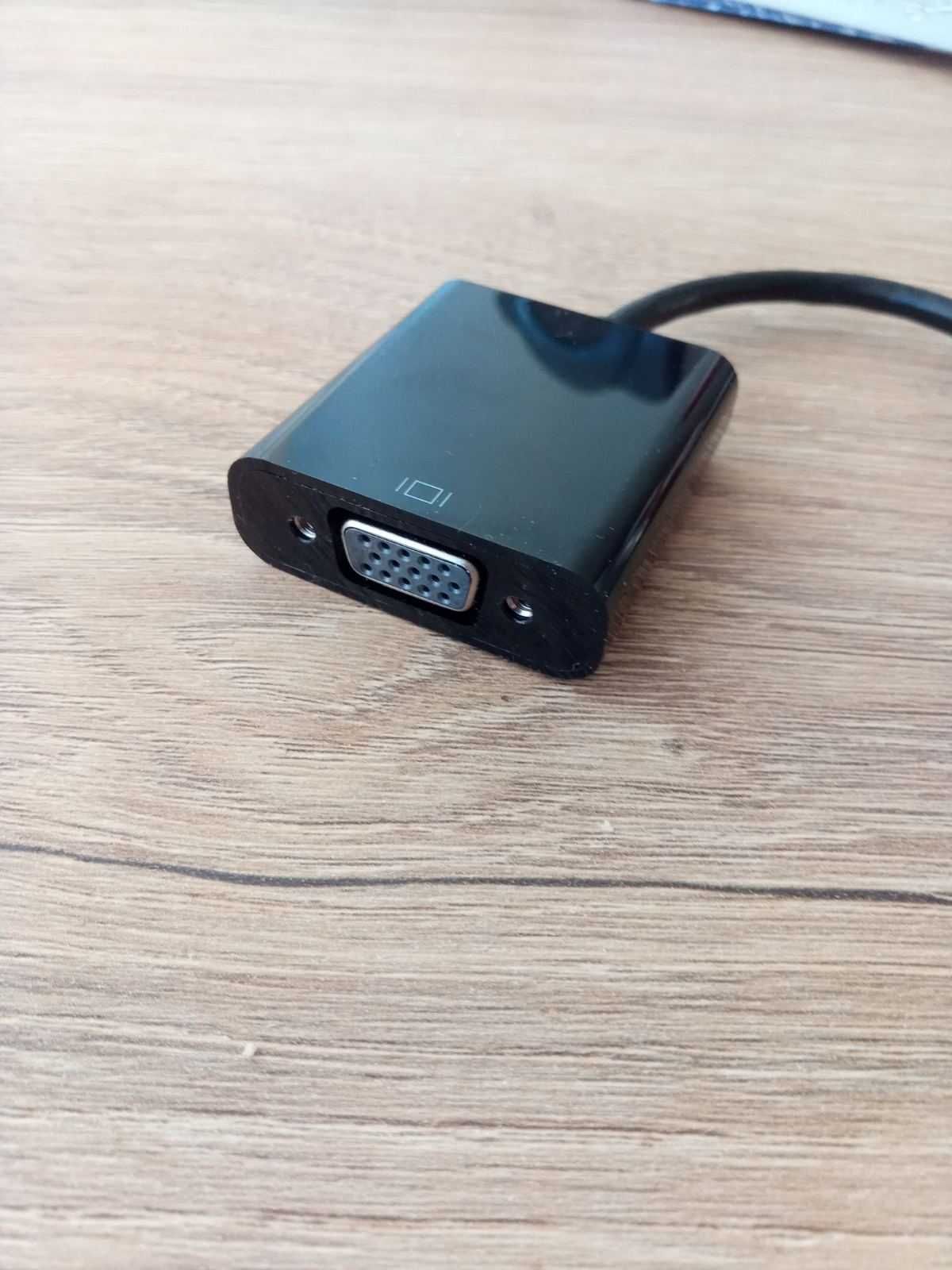 ПРОДАВАМ кабел  HDMI - VGA adaptor