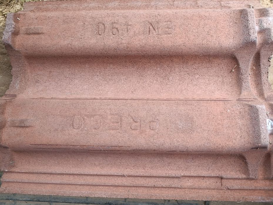 Vând țigle stare foarte bună