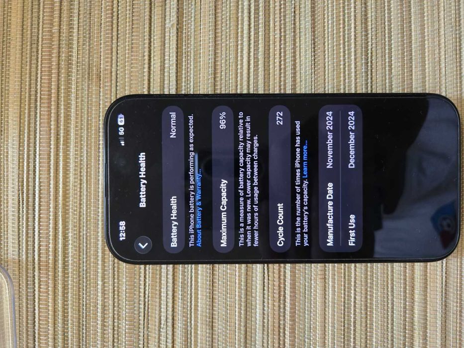 Продавам iphone 16 Pro 128 GB с Гаранция