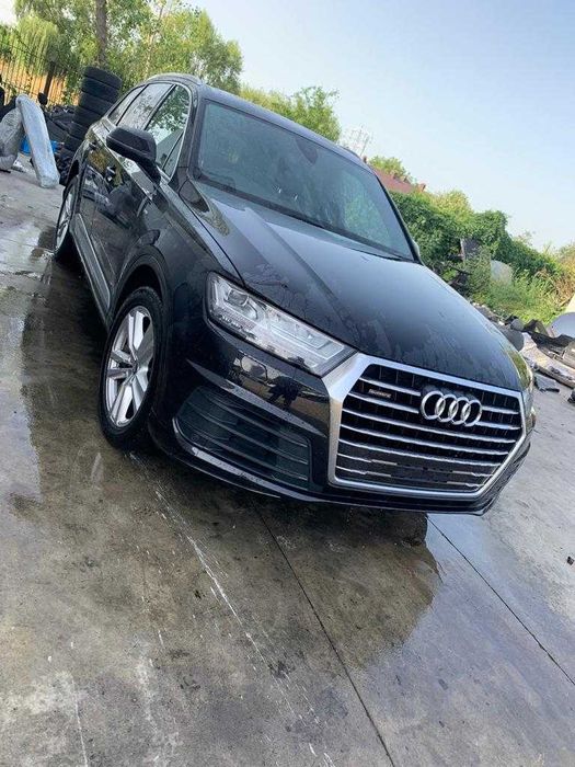 Dezmembrez audi q7 4M 2016-/far q7 4m/stop q7 4m/bara fata q7 4m/stop
