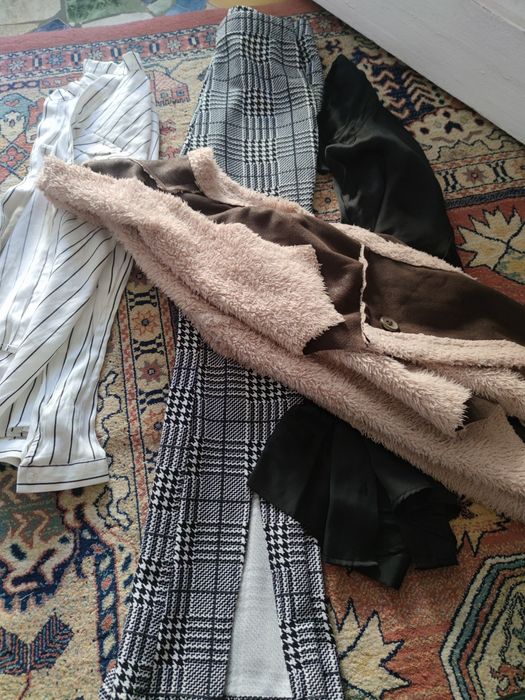 Лот от дамски дрехи