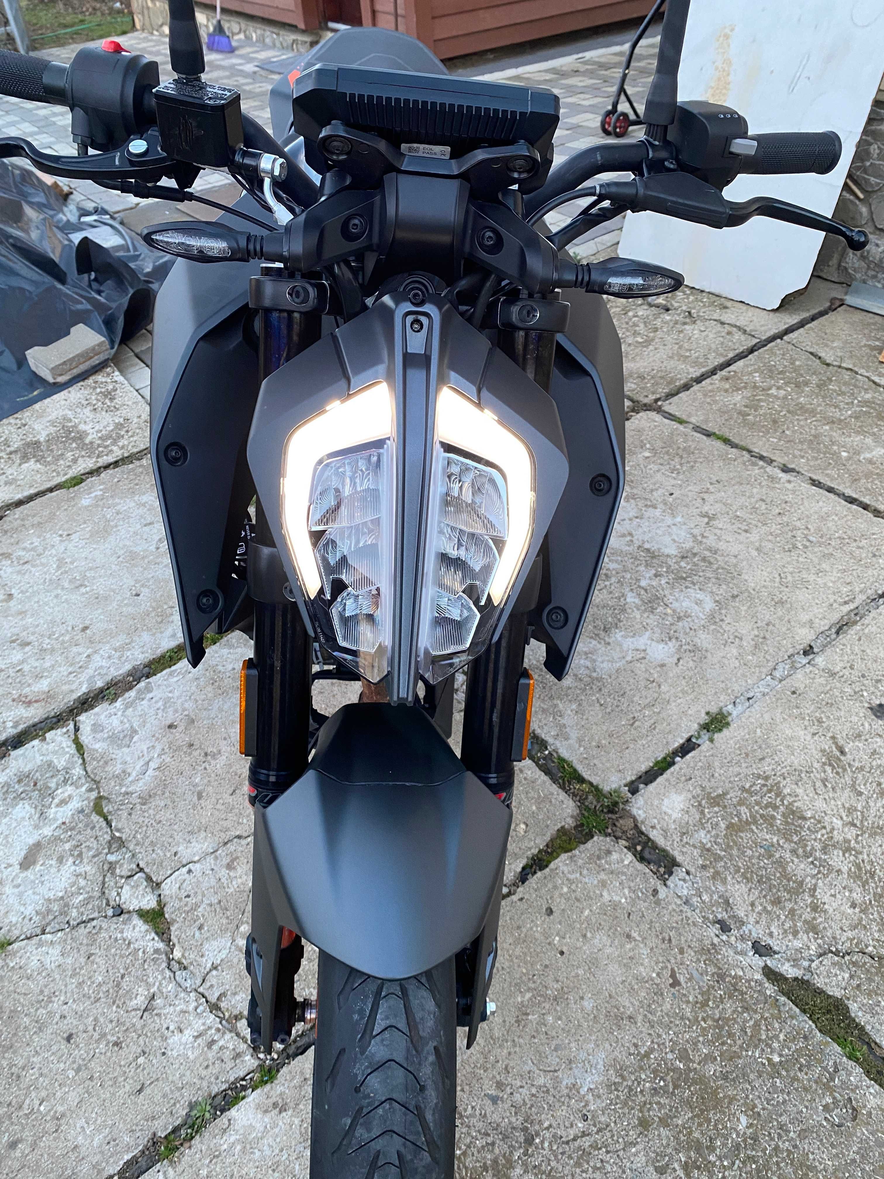 KTM DUKE 125 2022