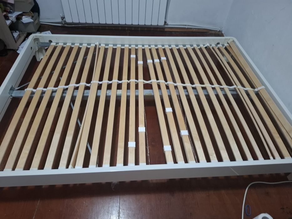 Рамка за легло от Икеа с подматрачна рамка 200/140