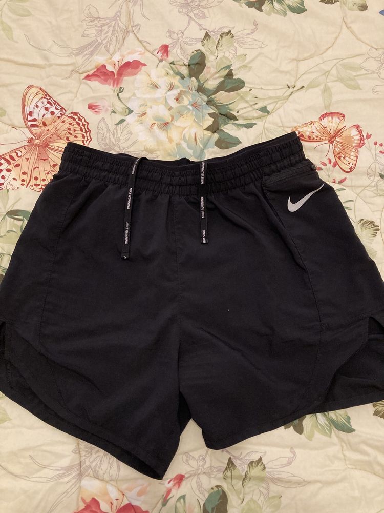Nike, къси спортни панталони