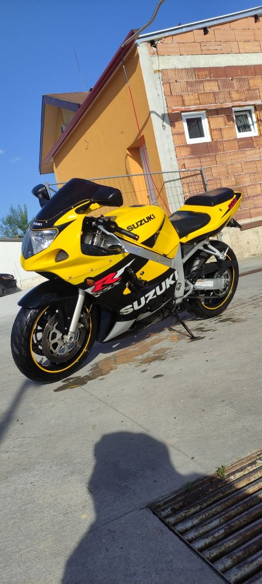 SUZUKI gsxR k2 600