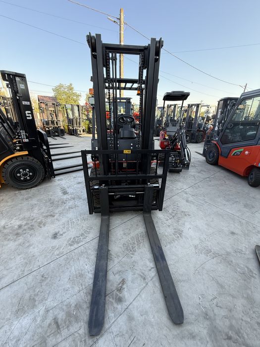 Stivuitor Diesel 2.5 To MotoStivuitor Heli Toyota