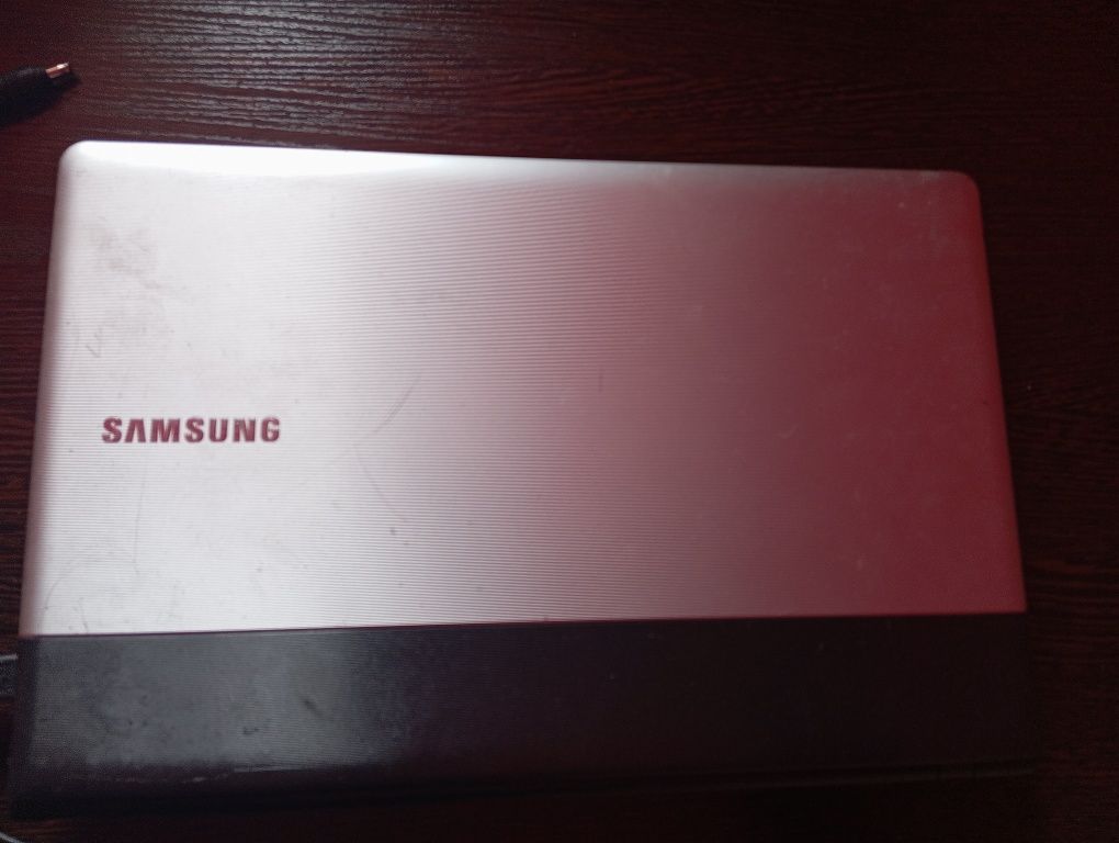 Noutbuk Samsung 4ram