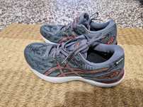 Asics Gore-tex номер 39,5
