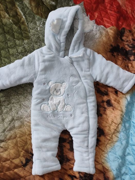 Продам детские комбинезоны