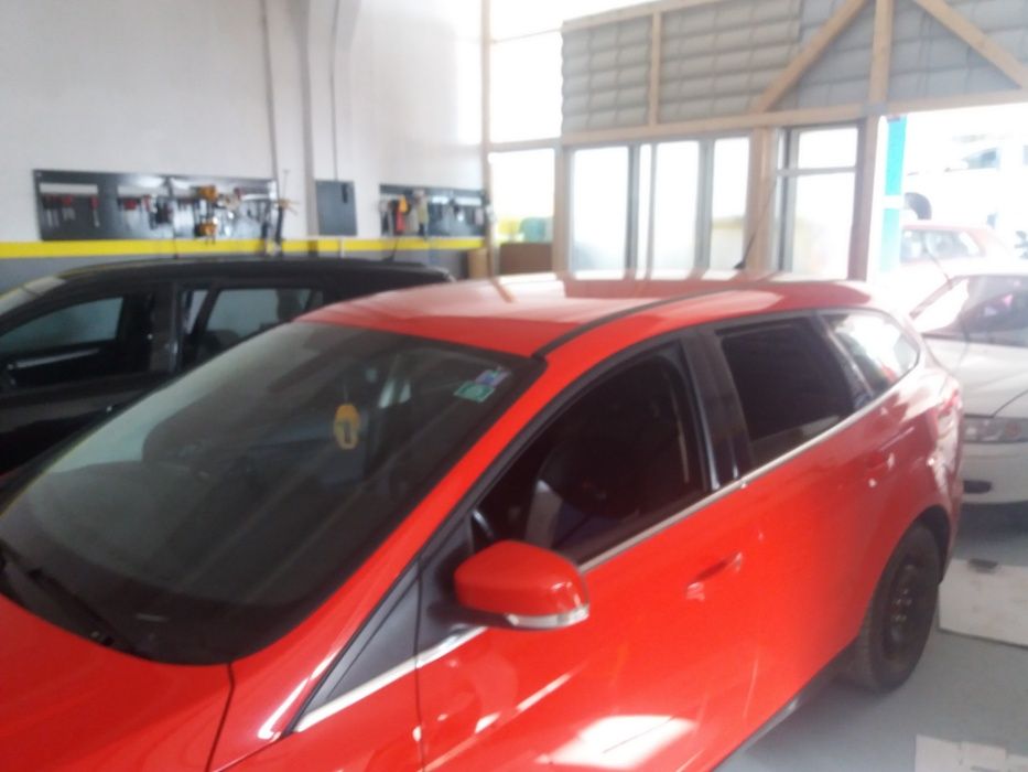 Folieri geamuri auto