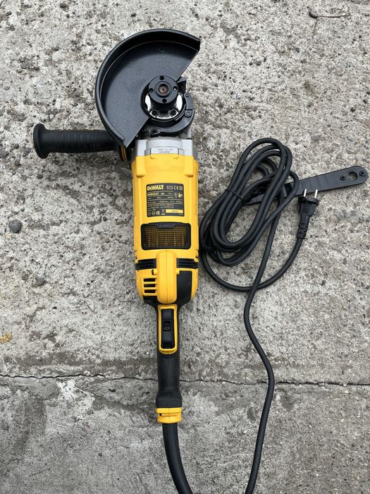 Продам ушм, болгарку DeWalt оригинал.