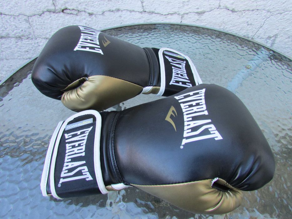 Боксови ръкавици Everlast Powerlock