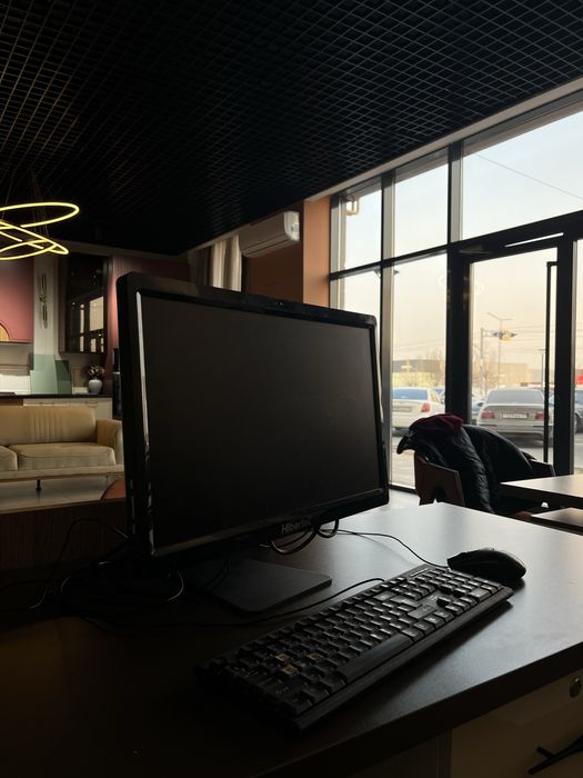 Моноблок ( в хорошем состояние)