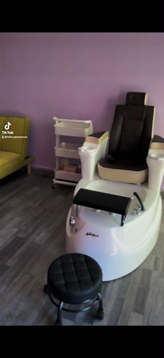 Стол за педикюр с масажни функции