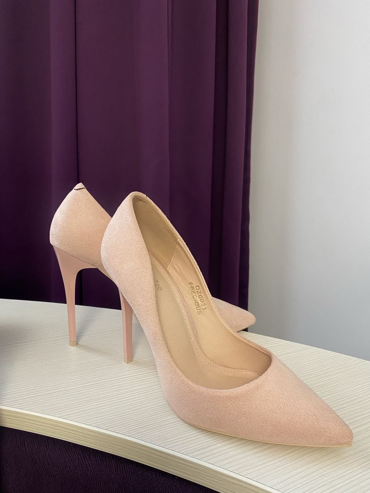 Pantofi stiletto rose
