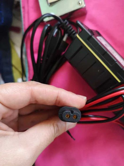 Универсално зарядно за акумулатор 6V/12 V