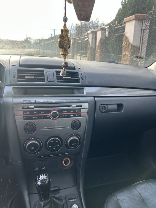 Mazda 3 • 1.6 Diesel 109 CP • 2006 • Interior piele • BOSE • Navigație