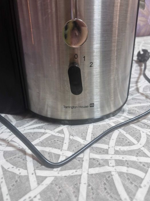 Продава се сокоизтисквачка  Tarrington House EC330S