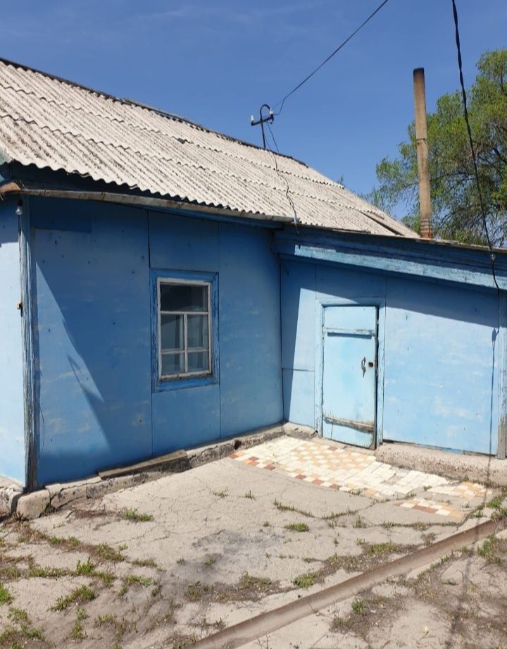 Продаём небольшой дом