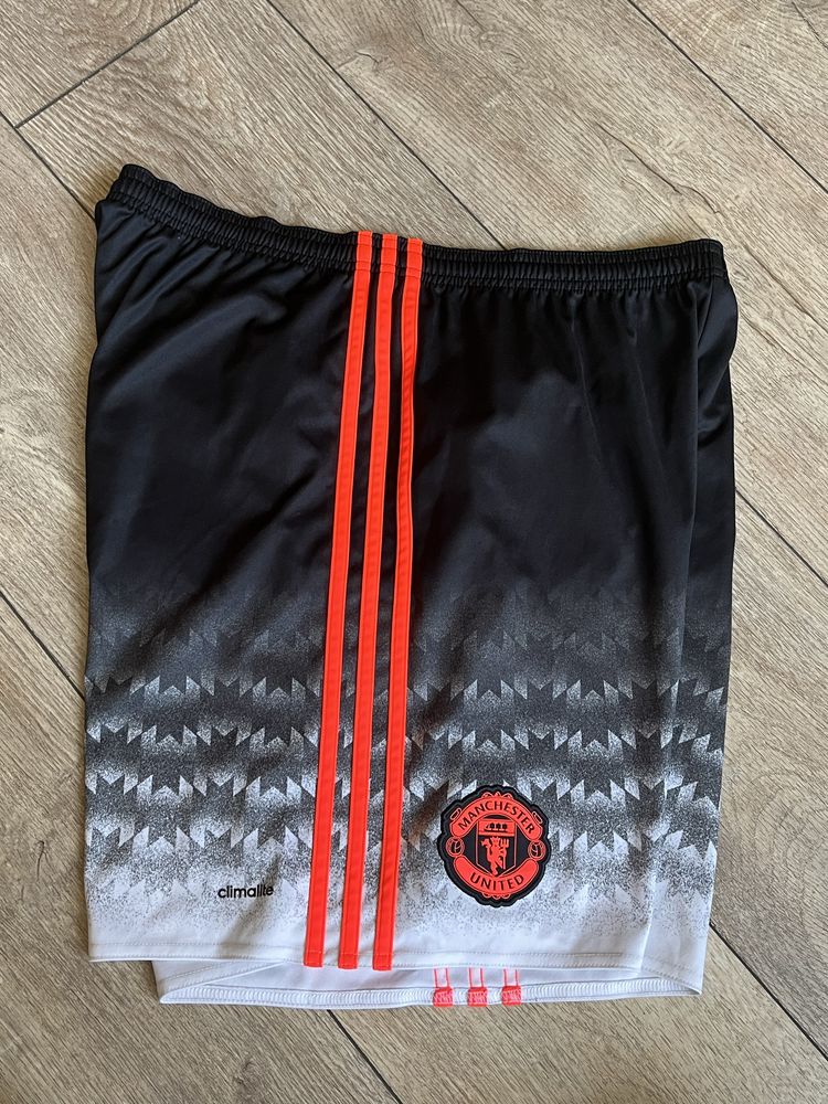 ADIDAS Man United - Ман Юнайтед размер Л / Оригинал