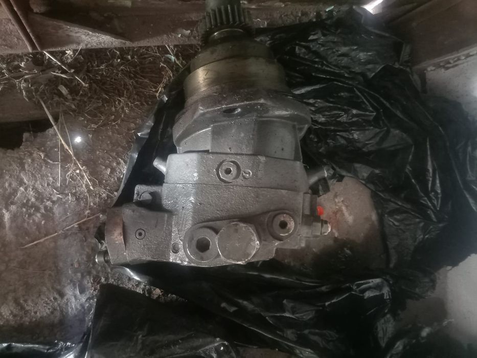 Гидромоторы поворота эксковатор Вольво