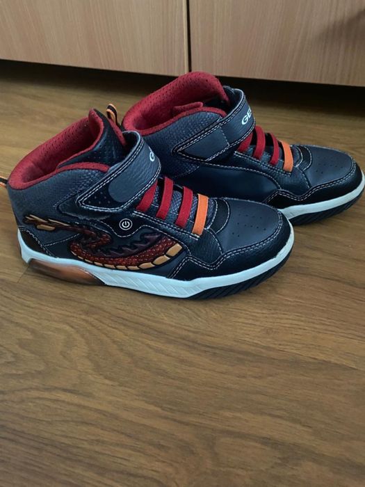 Ghete Geox marimea 35 cu lumini