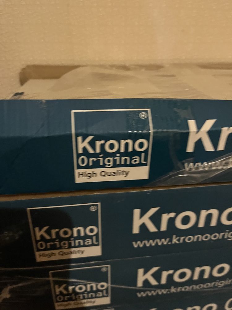 Чисто нов ламиниран паркет KronoSpan FLLC -12mm