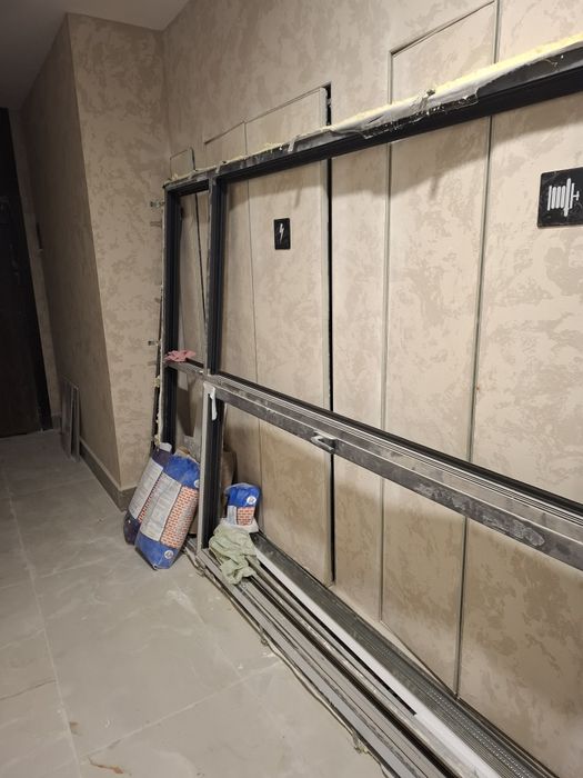 Продам дверь из термо пластика.