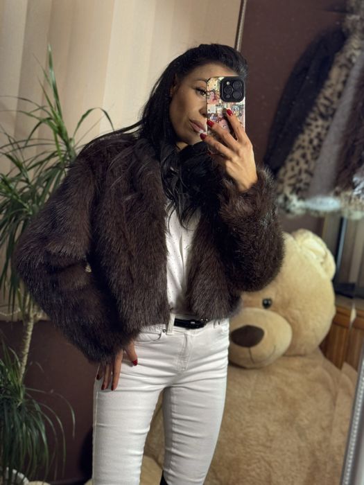 Палто в кафяво от висок клас еко косъм