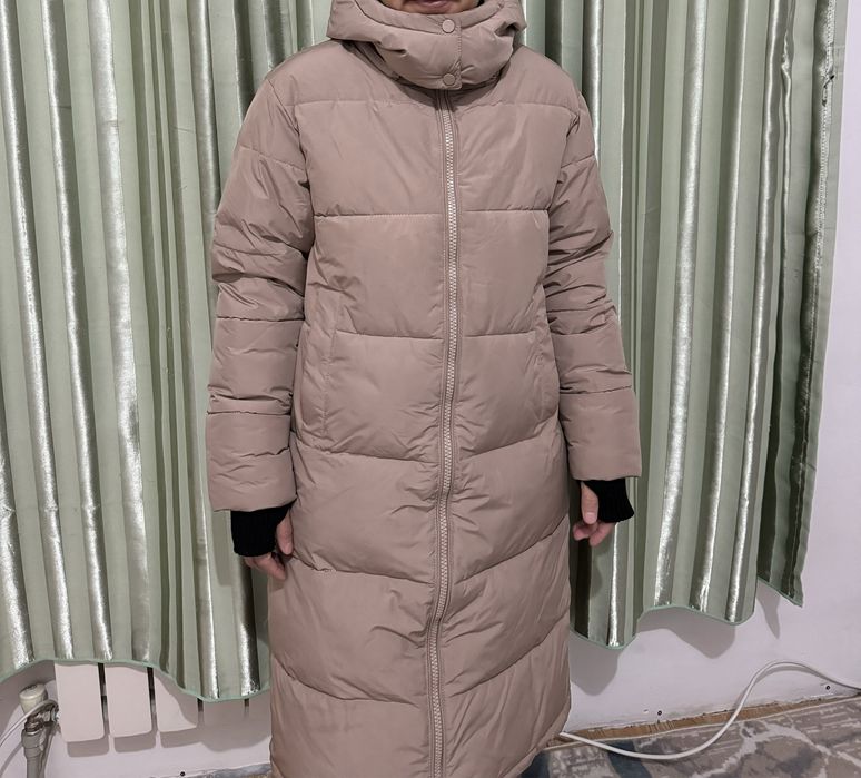 Продаю тёплую, длинную зимнюю куртку