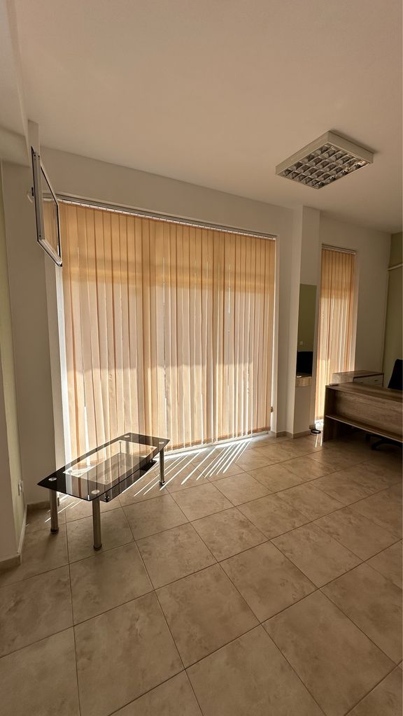 Дава се под наем Офис в Бургас, Възраждане - 30 кв.м за 255 € - Снимка #2