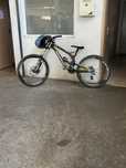 Vând nukeproof pulse DH