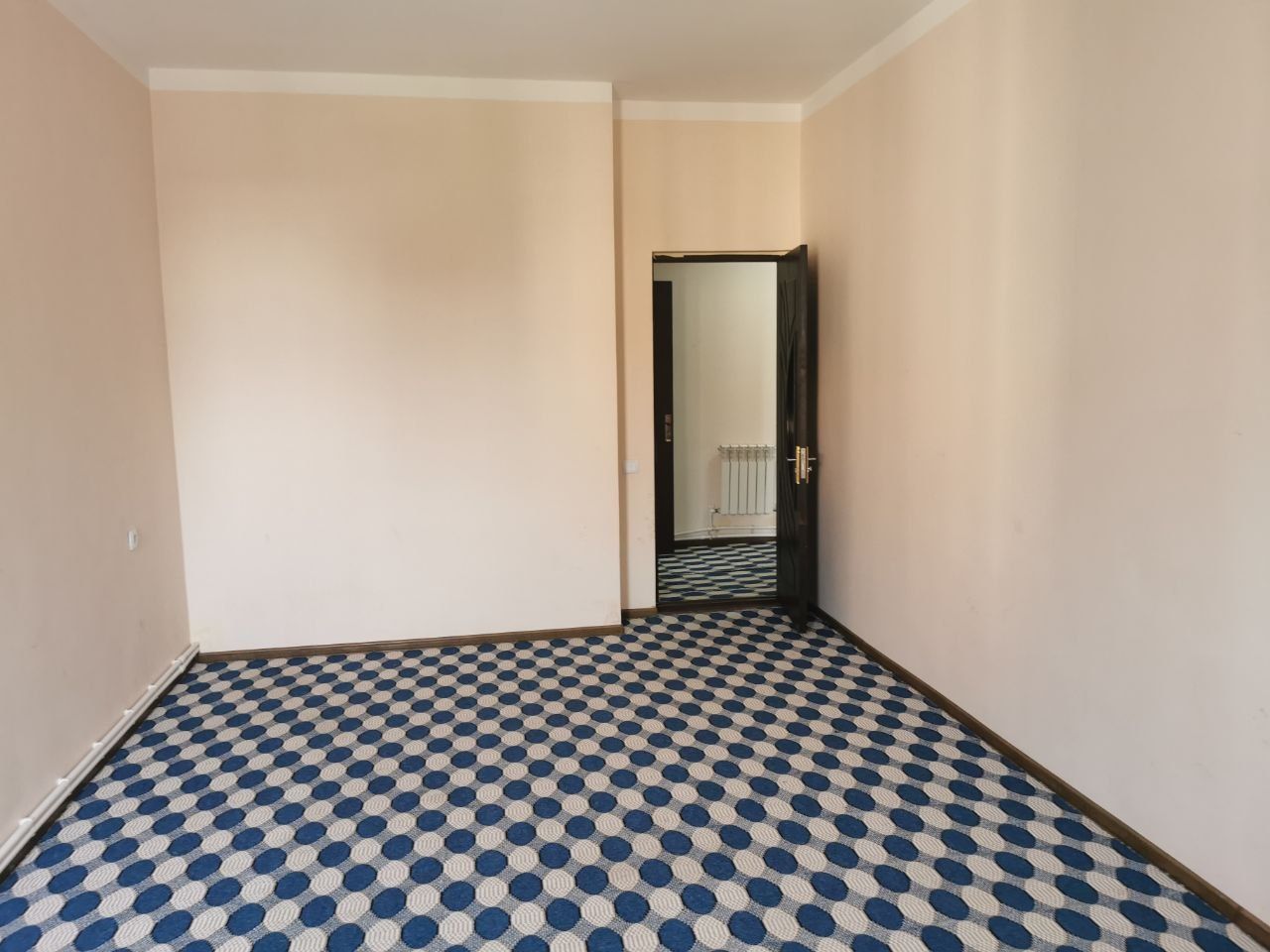 Sergeli quruvchilar daxasida 2 xonali uy sotiladi