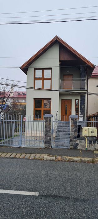 Inchiriez casa in Andrei Muresanu, str. Ady Endre, pentru birou