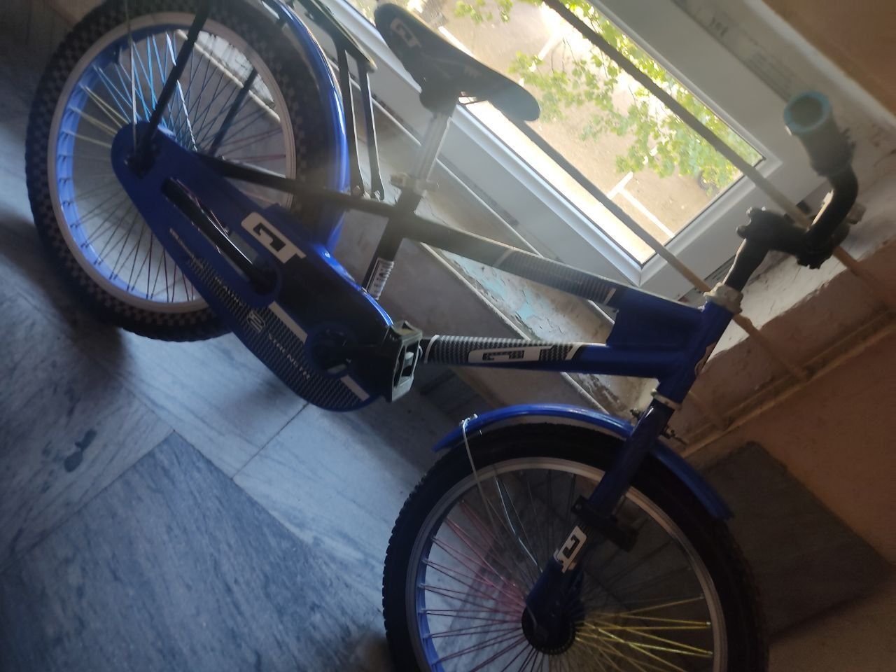 Velosiped sotiladi 20 yengi narsa qoʻyilgan