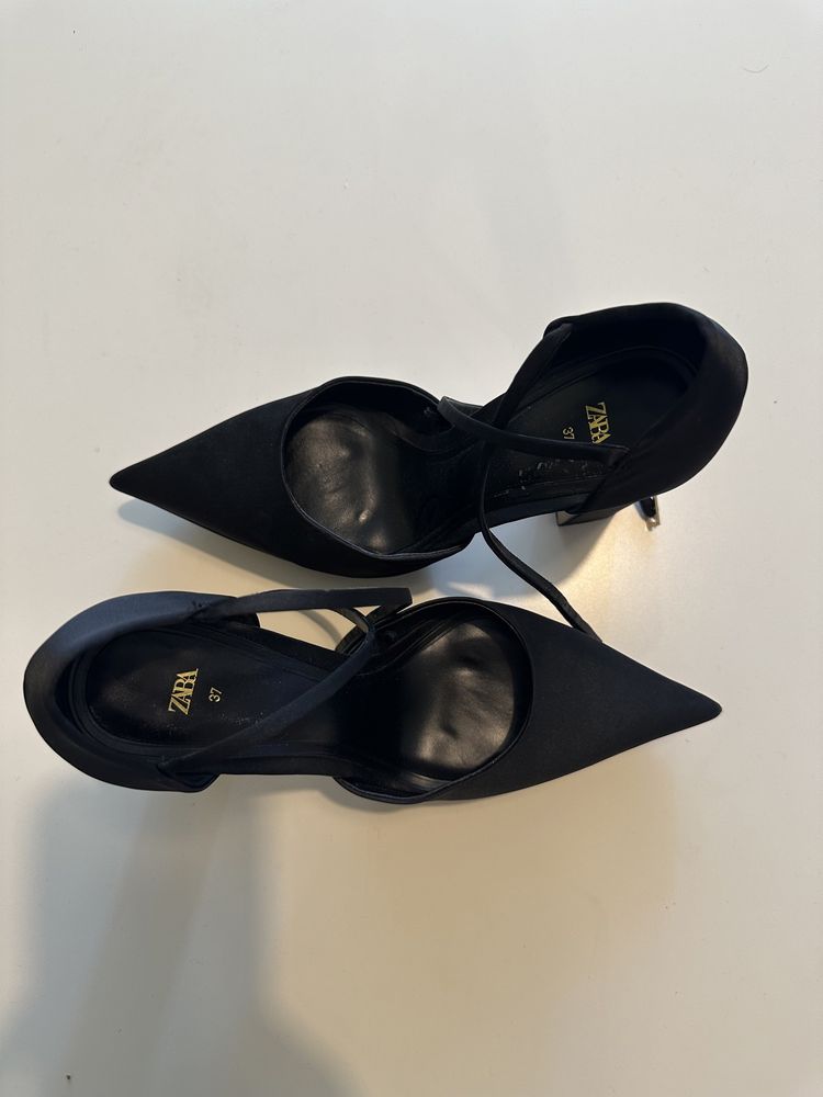 Обувки на ток Zara