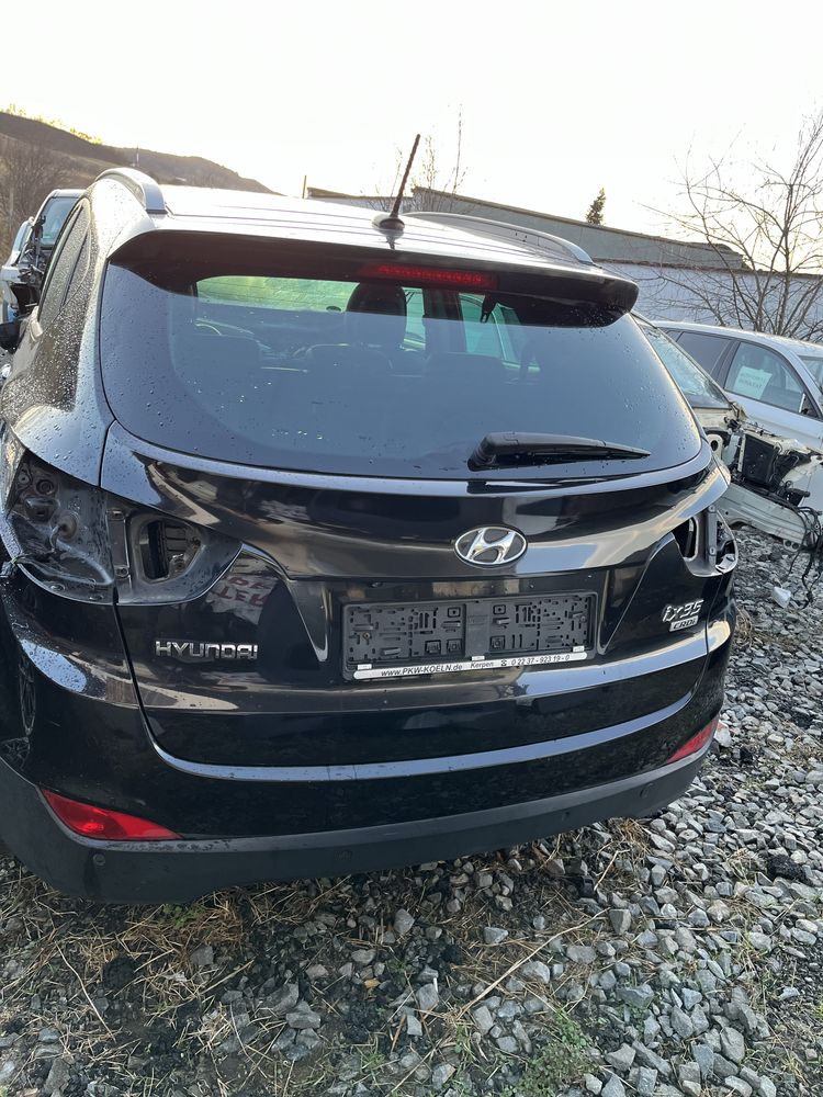 Bara spate hyundai ix35 an 2011