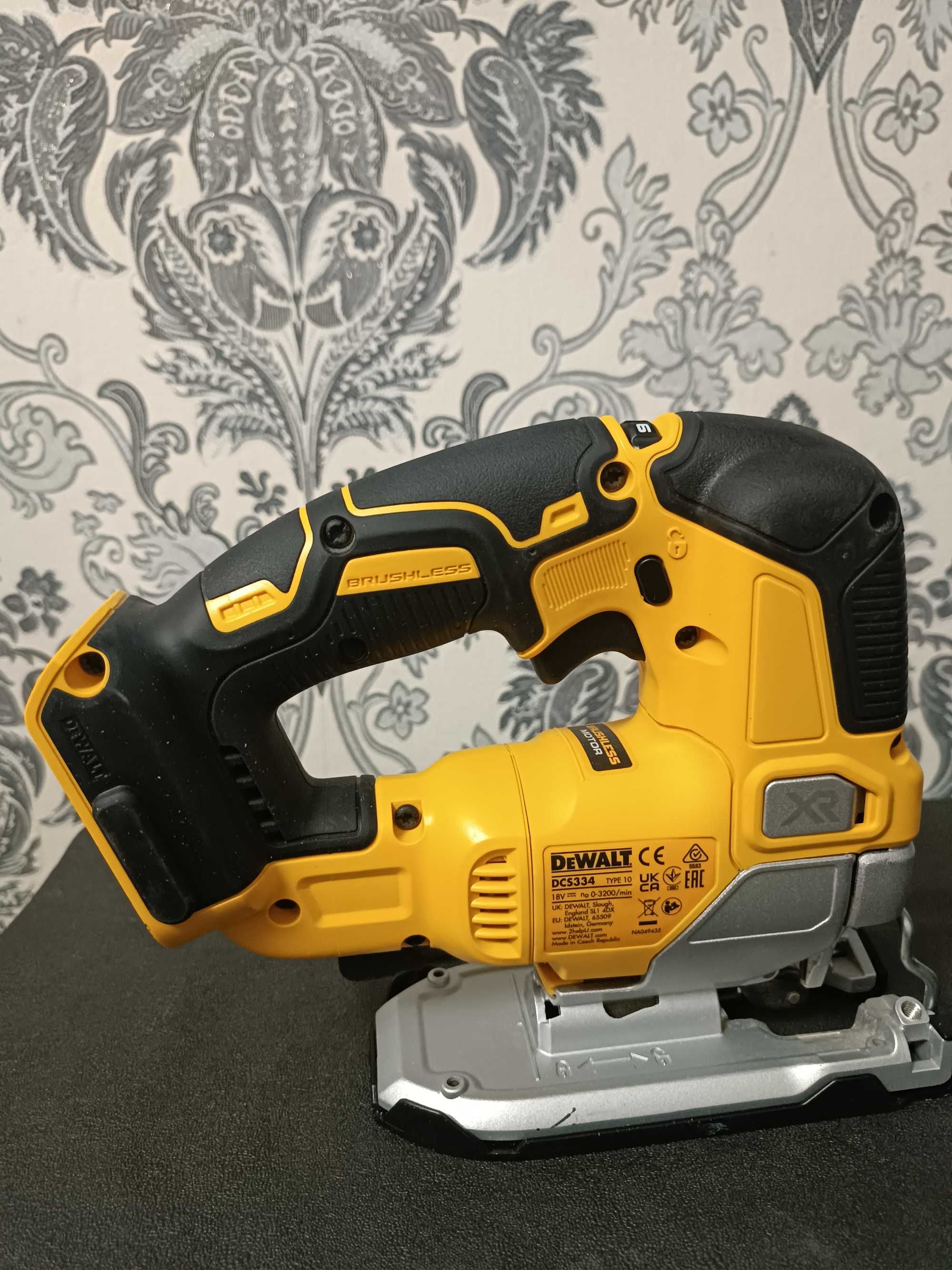 Инструмент dewalt
