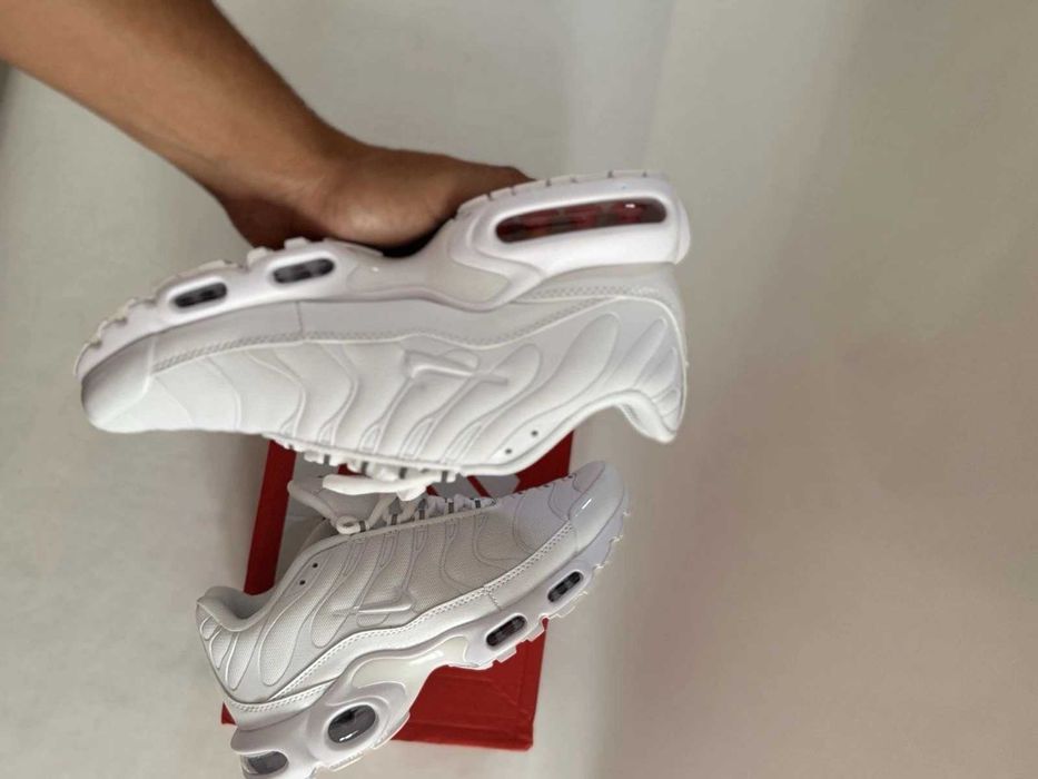 Nike Air Max TN Plus Triple White (от/до 36-46 номер)(НАЙ-ПРОДАВАН)
