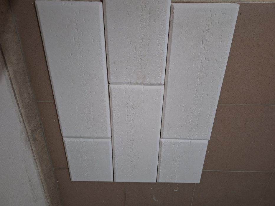 Vând piatra decorativa interior-exterior