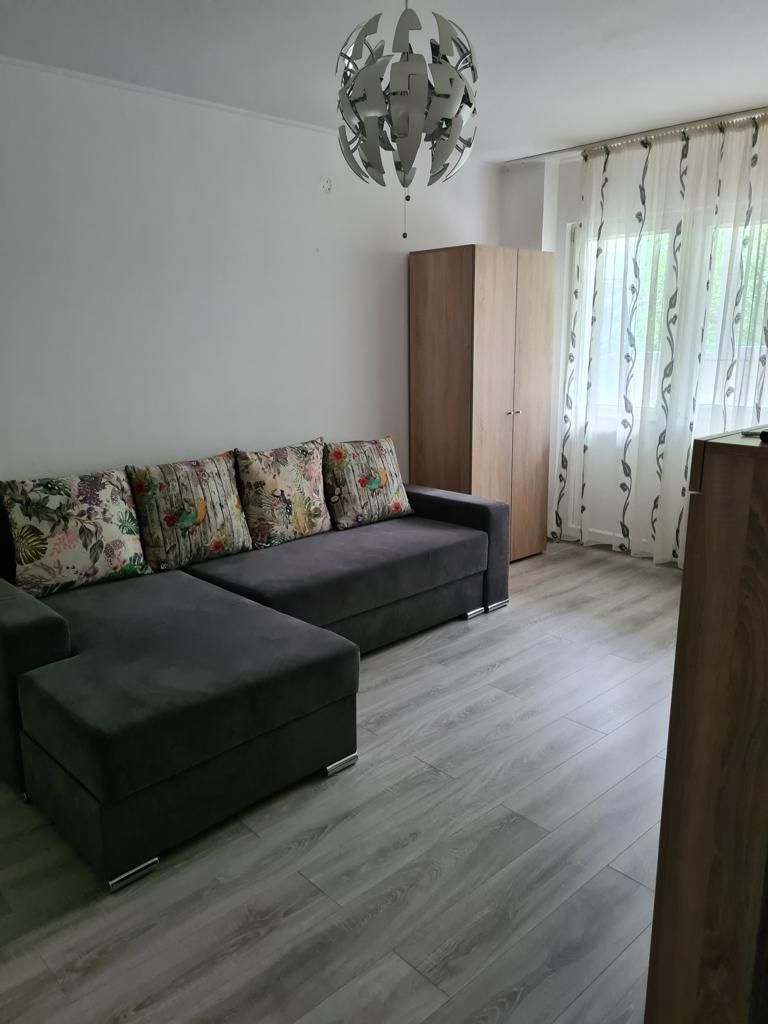 Apartament cu 3 camere