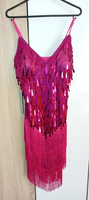 Рокля за спортни танци