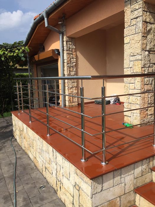 Porti ,balustrade din fier sau inox