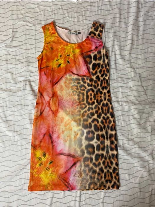 Италианска рокля с цветен принт