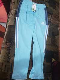 Vand pantalon de trening adidas