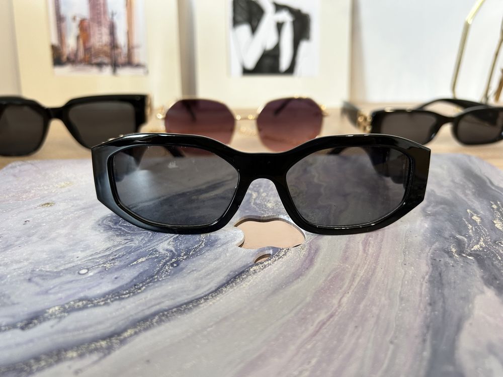 Ochelari de Soare Model Versace 2023. Pret Promo