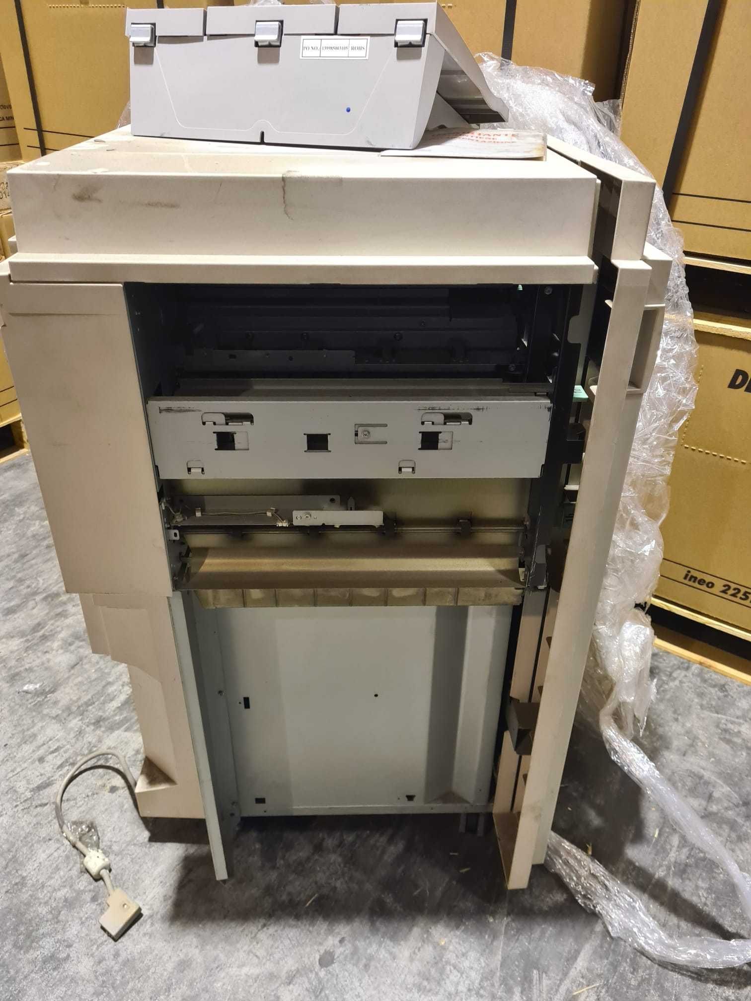 Finisher Xerox SFN 4 pentru copiator Xerox - Sorter 300